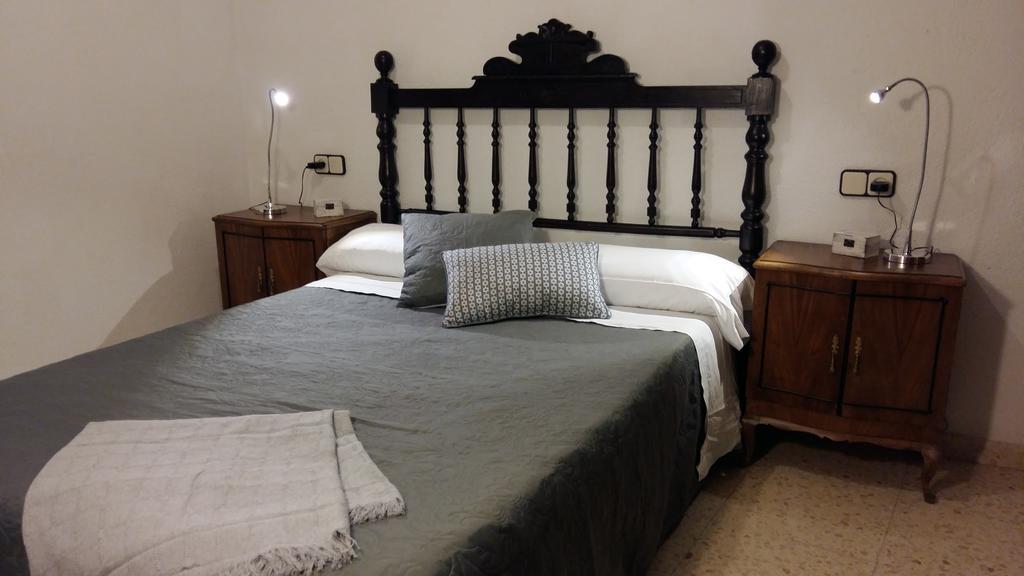 Hostal Moline Bruguera Экстерьер фото