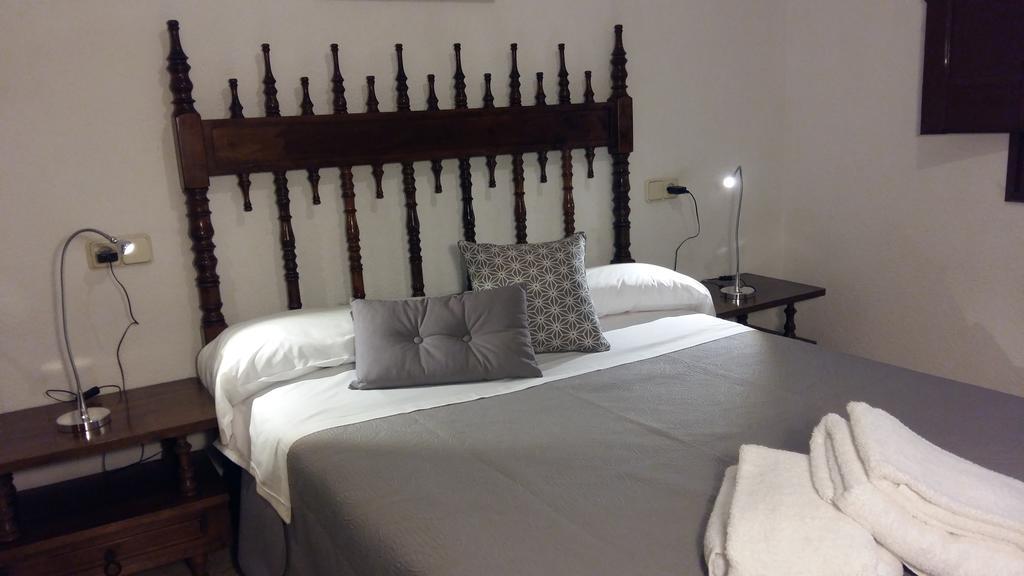Hostal Moline Bruguera Экстерьер фото