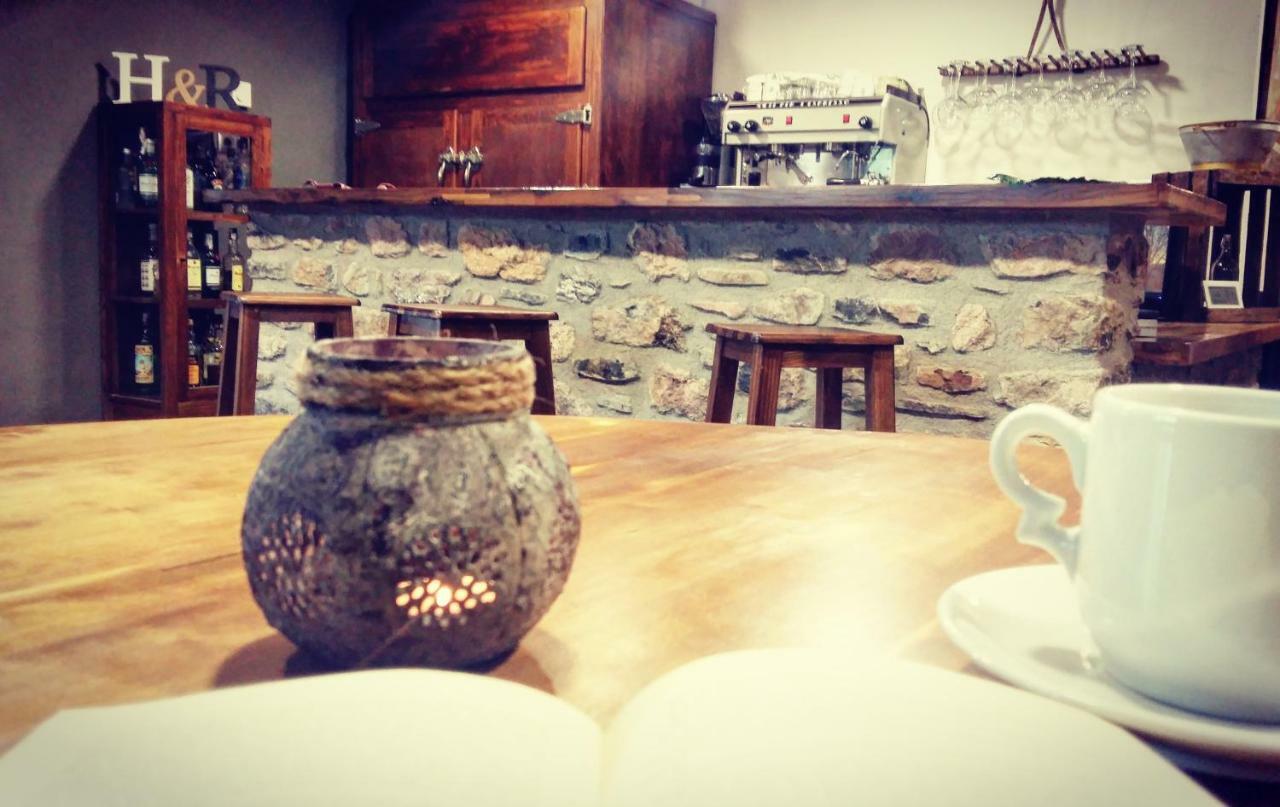 Hostal Moline Bruguera Экстерьер фото